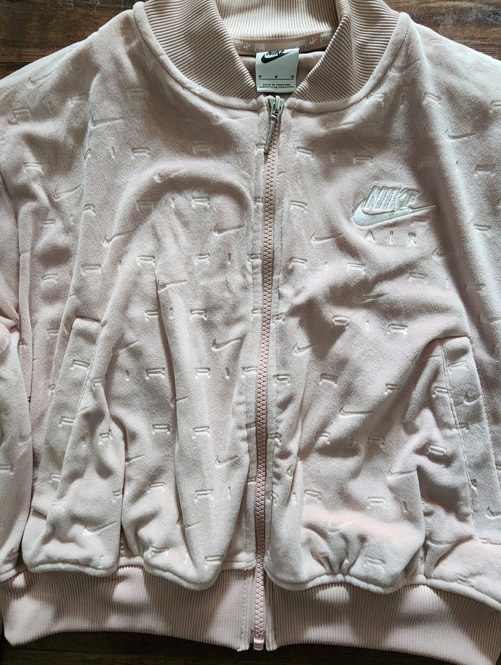 NWT Nike Air Women's Pink Full Zip Velour Activewear Cropped Track Jacket Medium - Picture 2 of 7